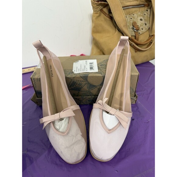 Free People Mesh Mania Bow Flat in Cloud Pink Size US9 Revolver New In Box - Picture 6 of 15